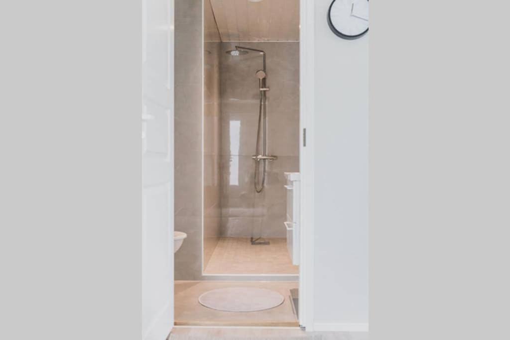 Beautiful New Studio Apartment Nearby The Center Turku Bagian luar foto