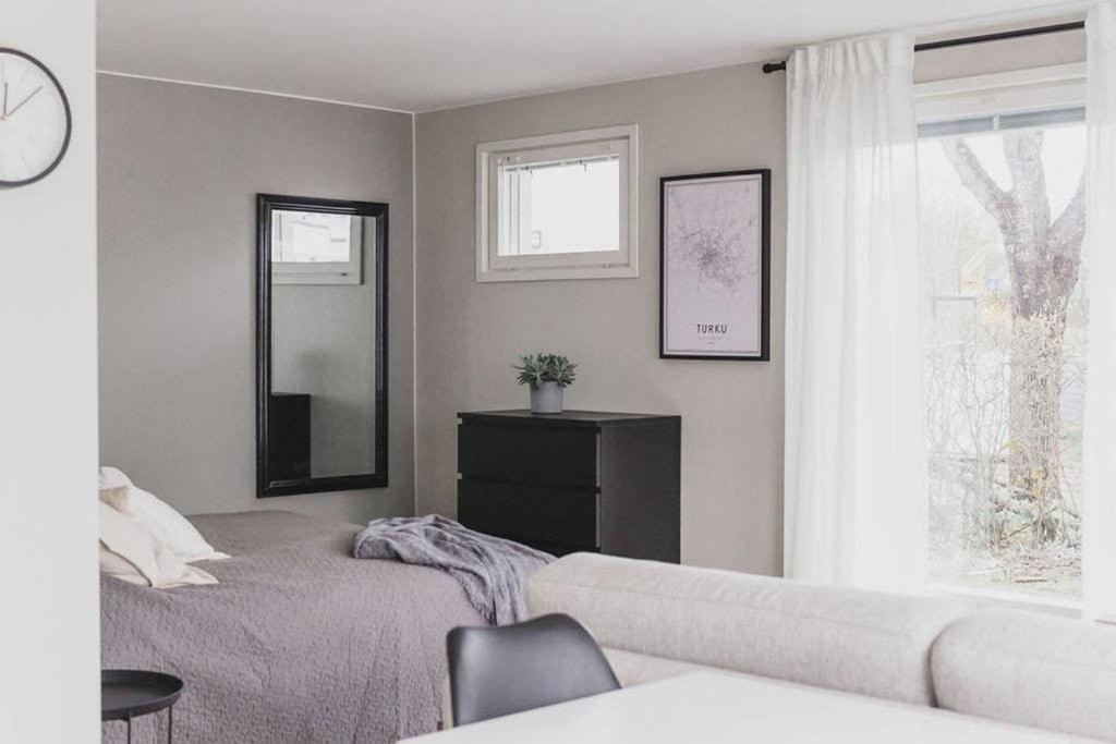 Beautiful New Studio Apartment Nearby The Center Turku Bagian luar foto